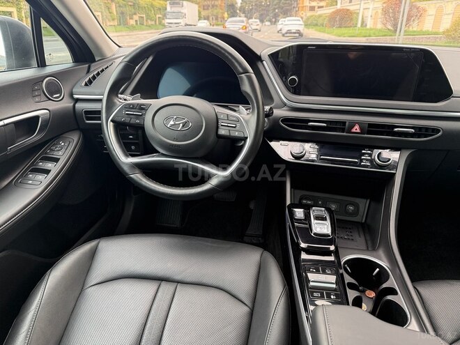 Hyundai Sonata-14