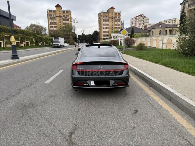Hyundai Sonata-10