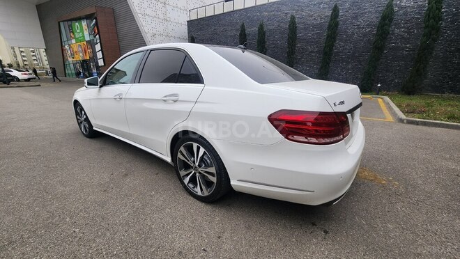 Mercedes E 400-4