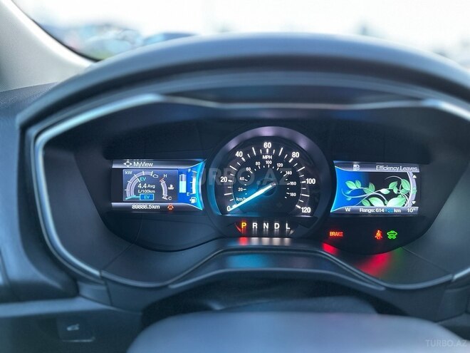 Ford Fusion (North America)-13