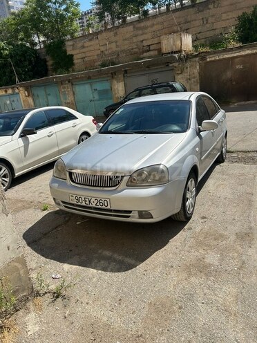 Chevrolet Lacetti-1