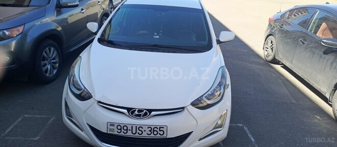 Hyundai Elantra-1