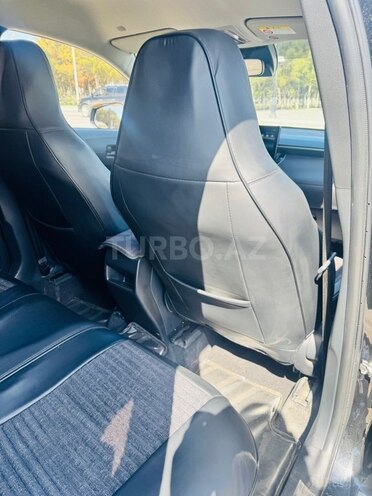 Toyota Corolla Cross-5