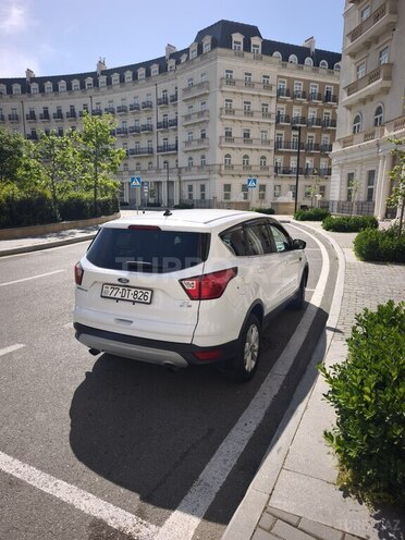 Ford Escape-12