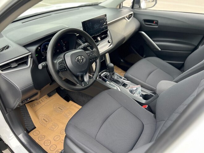 Toyota Corolla Cross-9