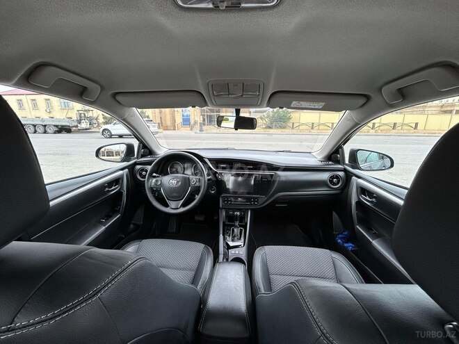 Toyota Corolla-14