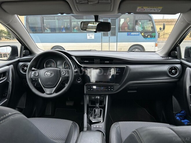 Toyota Corolla-13