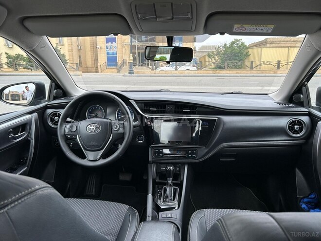 Toyota Corolla-19