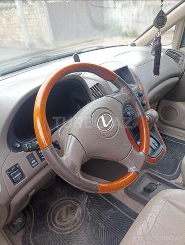 Lexus RX 300-15