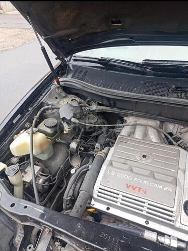 Lexus RX 300-14