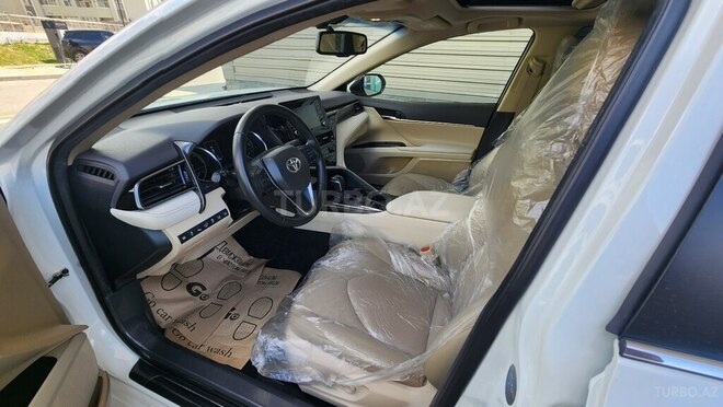 Toyota Camry-7