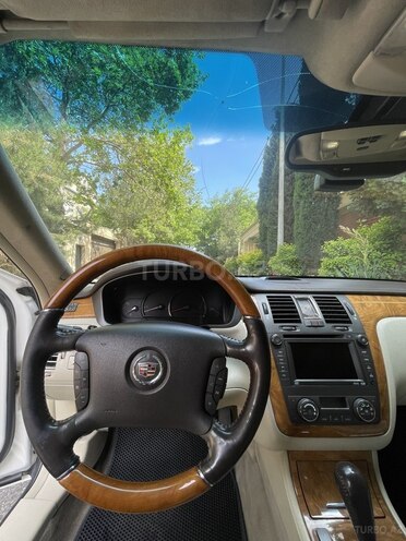 Cadillac DTS-9
