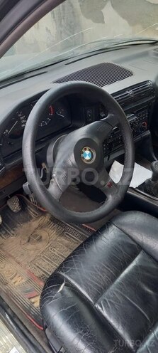 BMW 525-6