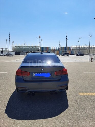 BMW 330-2