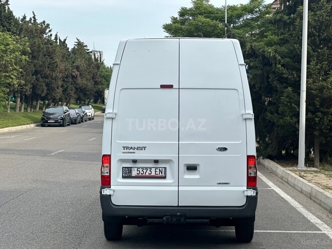 Ford Transit-3