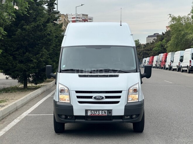 Ford Transit-2