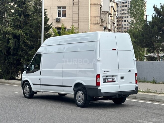 Ford Transit-7