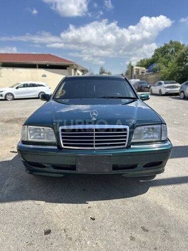 Mercedes C 220-1