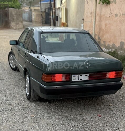 Mercedes 190-2