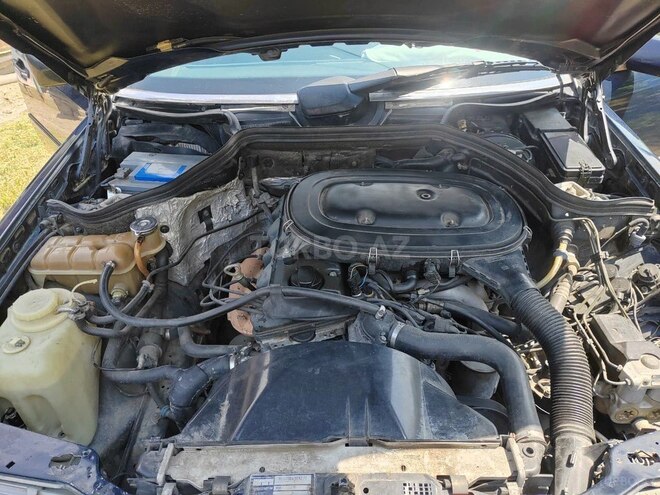 Mercedes 230 E-6