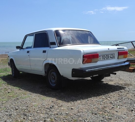 LADA (VAZ) 2107-2