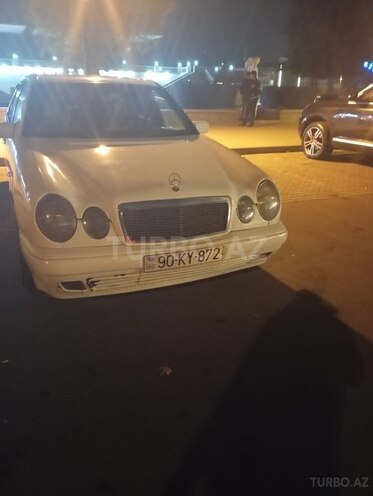 Mercedes E 220-7