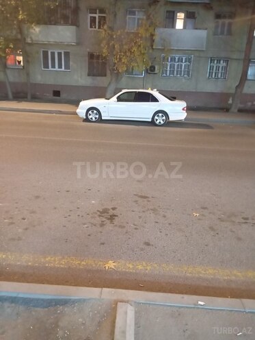 Mercedes E 220-9