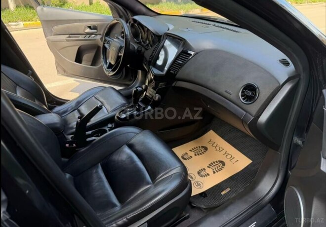 Chevrolet Cruze-5