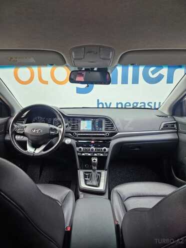 Hyundai Avante-5