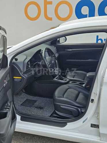 Hyundai Avante-7