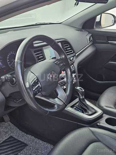 Hyundai Avante-6