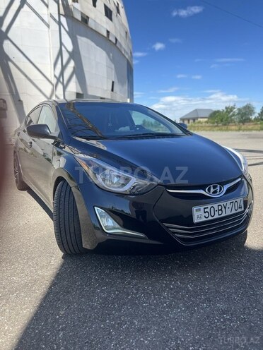 Hyundai Elantra-1