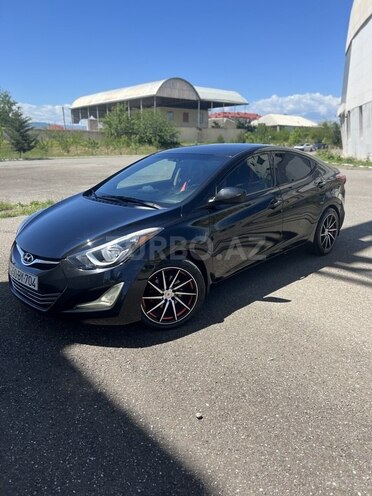 Hyundai Elantra-2