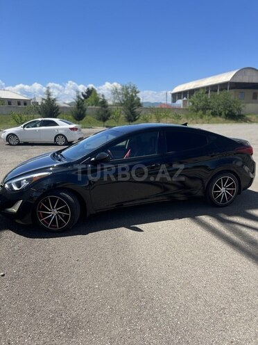 Hyundai Elantra-4