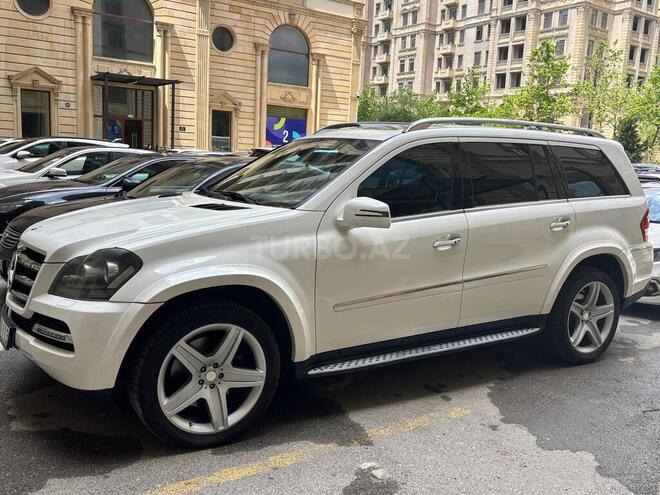 Mercedes GL 550 4MATIC-4