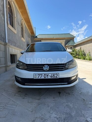Volkswagen Polo-1