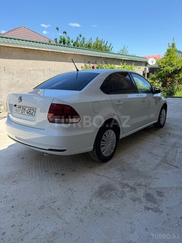 Volkswagen Polo-6