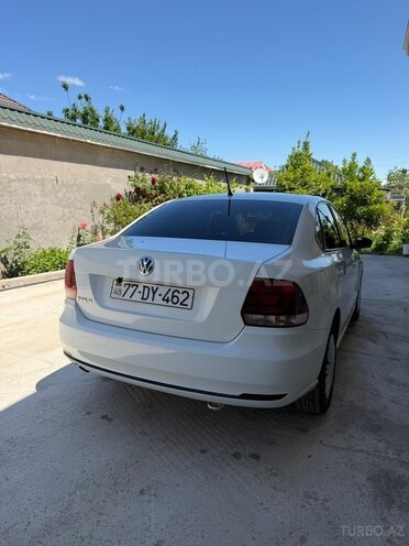 Volkswagen Polo-7