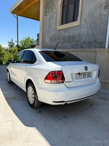 Volkswagen Polo-8