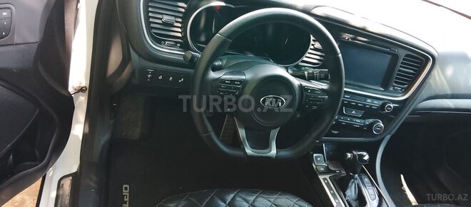 Kia Optima-4