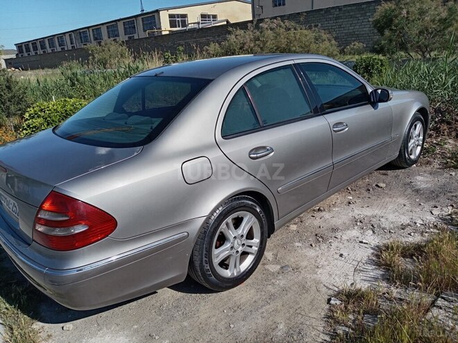 Mercedes E 220-6
