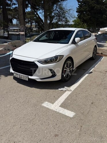 Hyundai Avante-3