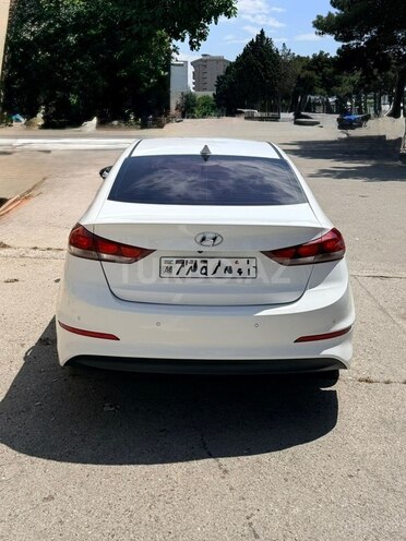 Hyundai Avante-6