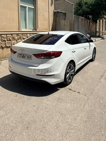 Hyundai Avante-7