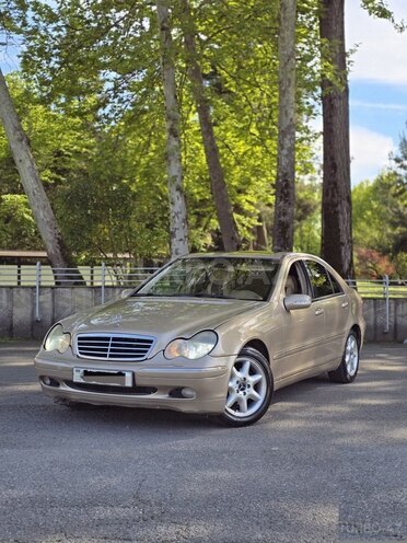 Mercedes C 240-3