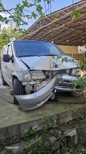 Mercedes Vito 110 CDI-1