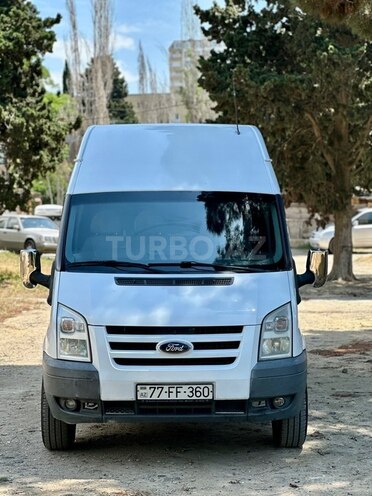 Ford Transit-1