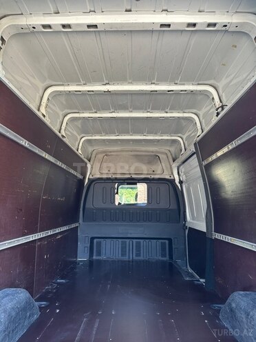 Ford Transit-7