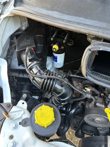 Ford Transit-13