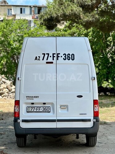 Ford Transit-6